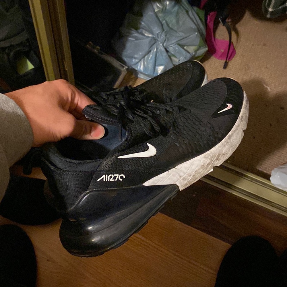 Nike air max 270 black and white